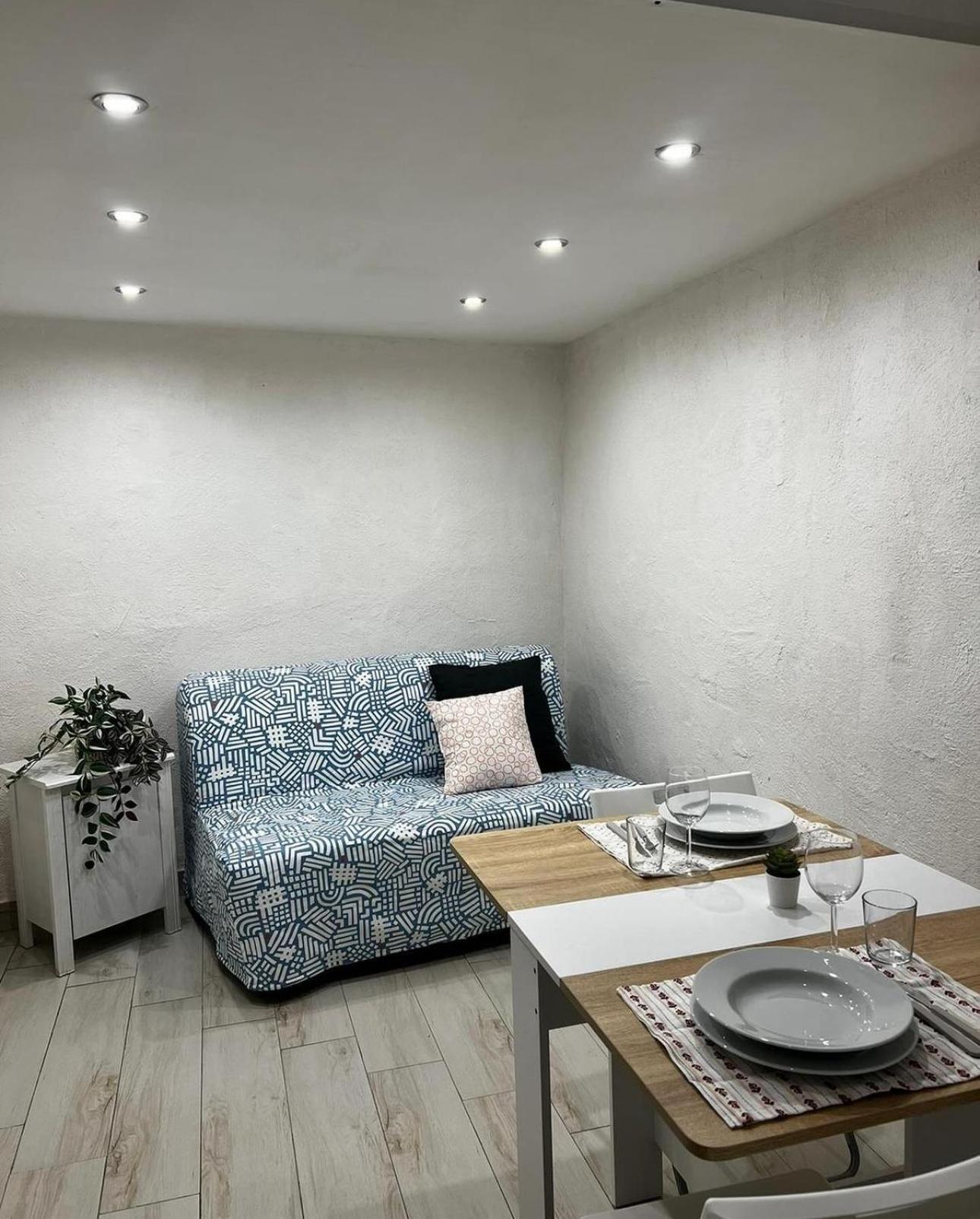 Vesuvia Guest House Наполи Екстериор снимка